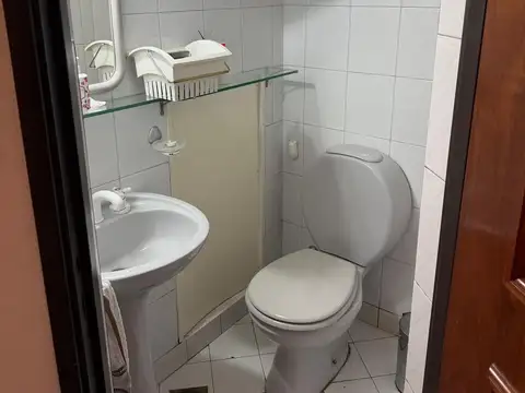 Casa en alquiler para uso comercial o vivienda