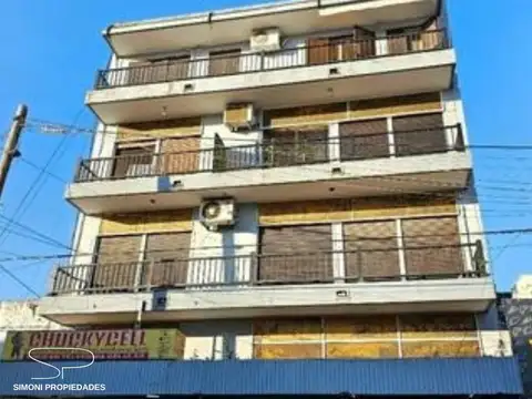 Departamento 2 ambientes con patio y baulera