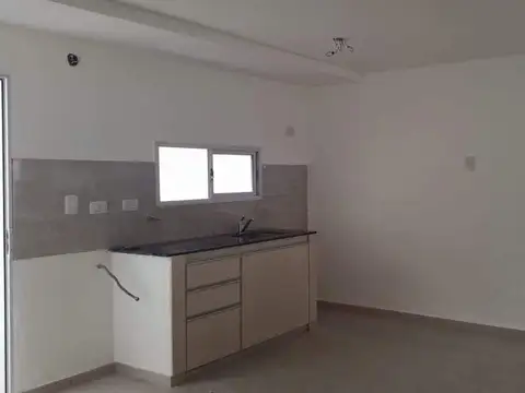 Depto Tipo Casa en Alquiler con 1 cocheras