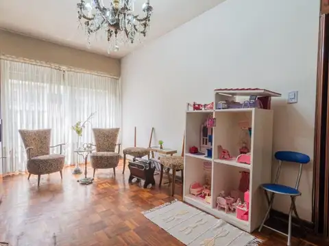 Avenida Rivadavia 1900