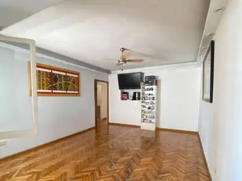 VENTA DE EXCELENTE DEPARTAMENTO, CUATRO AMBIENTES