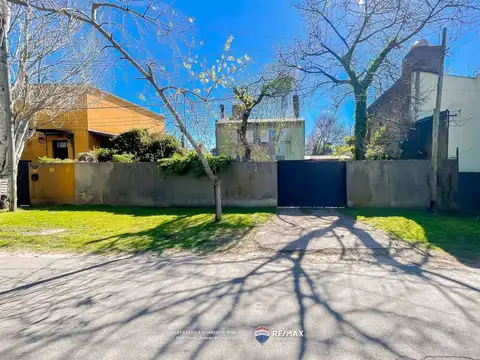 CASA EN VENTA EN CITY BELL ENTRE CAMINOS