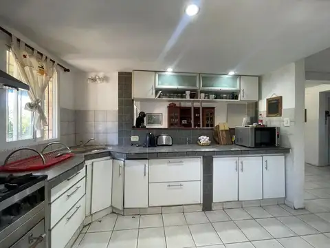 Casa 4 ambientes con 4 baños