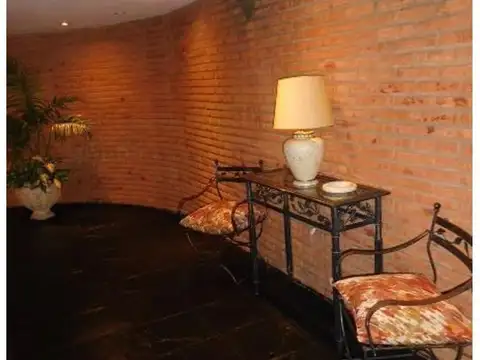 Ciudad De La Paz 2000 , Piso 8