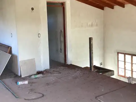 Casa 4 ambientes con 1 baño