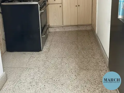 Local en Venta 70 años