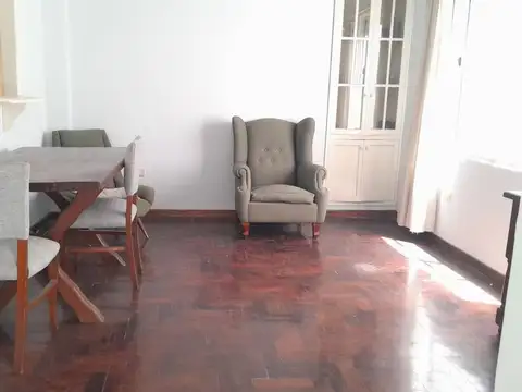Depto Tipo Casa en Venta en Caballito, USD 120.000