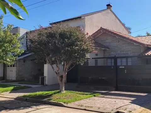 Casa en Alquiler en Olivos, USD 2.800
