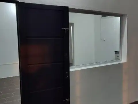 Local en Alquiler en Soldini, $ 450.000