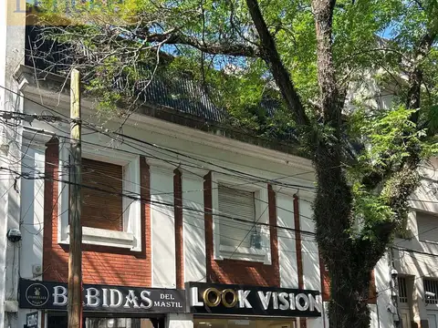 Oficina en alquiler, San Isidro centro, a media cuadra del mastil, al frente, 2 despachos