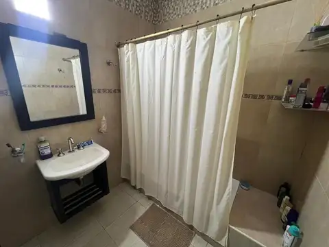 Depto Tipo Casa 4 ambientes con 1 baño