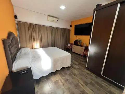 Venta PH de 4 ambientes con cochera en Sarandi