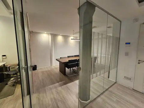 Oficina en Venta al Este