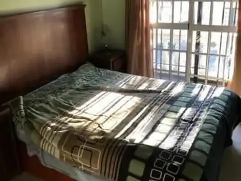OPORTUNIDAD TRIPLEX 4 AMBIENTES CON COCHERA