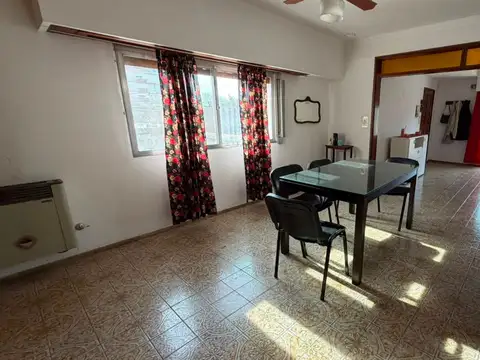 Departamento 4 dorm. en Castelli 920 (1er piso)