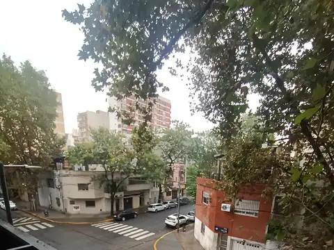 GALICIA al 600 1 AMBIENTE DIVISIBLE CON BALCON