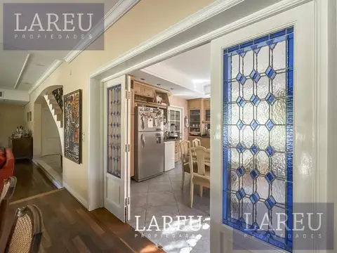 Casa en el barrio privado La Legua