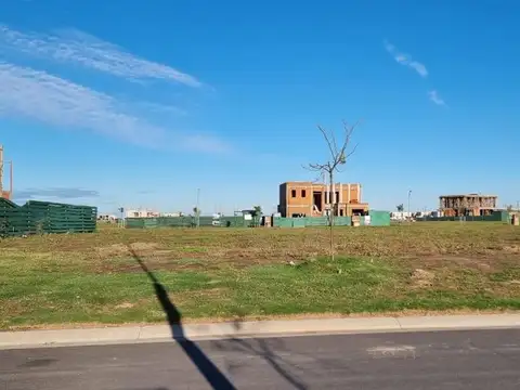 Avenida de los Lagos 10000