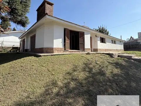 Casa frente al río de 4 habitaciones y 2 baños en villa carlos paz bho7365821 |