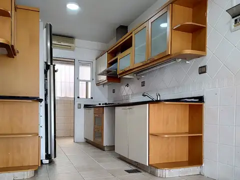Departamento en Alquiler con 1 cocheras