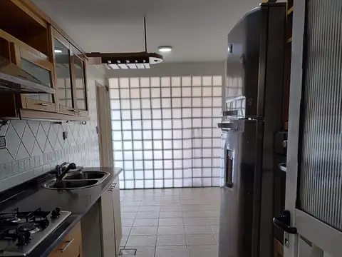 Departamento 4 ambientes con 2 baños