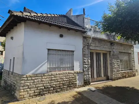 CASA DE 3 AMBIENTES EN VENTA