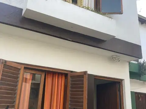 Calle 33 100, Piso PB