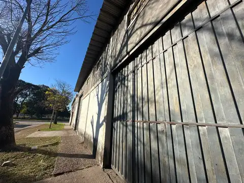 Venta Galpón a metros de Av French y Gral. Paz