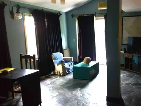 Casa 7 ambientes con 3 baños