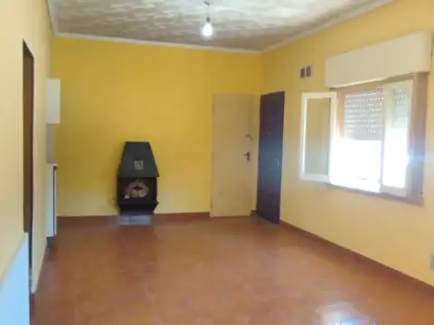 BARBARO FARIAS JIMENA ALQUILA PH 3 AMB. PLANTA BAJA 