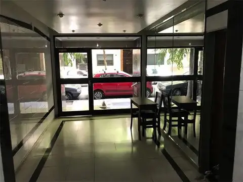 Mario Bravo  50, y Bme. Mitre, CABA