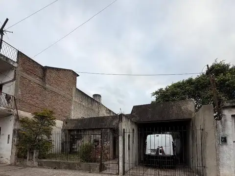CASA EN VENTA A RECICLAR/DEMOLER