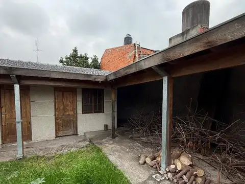 Casa 3 ambientes con 1 baño