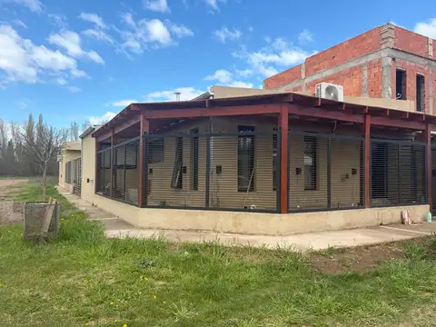 Casa en Venta con 1 cochera