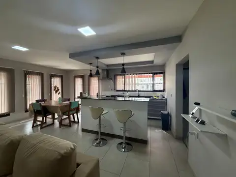 Casa en Venta en Plottier, USD 230.000
