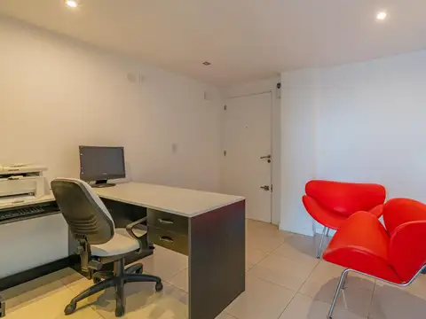 Oficina en Venta con 1 cochera