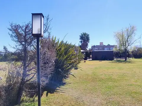 SE VENDE GRAN TERRENO EN PUERTO ROLDÁN