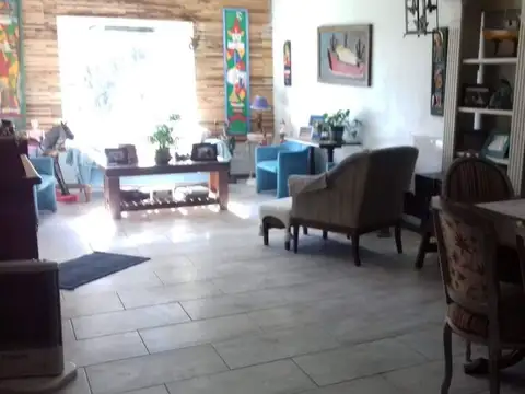 Casa en Alquiler con 1 cochera