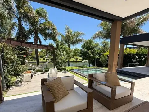 Casa en Venta de 5 dormitorios