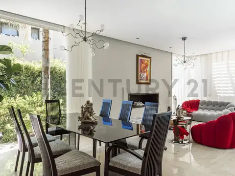 Casa 7 ambientes con 5 baños