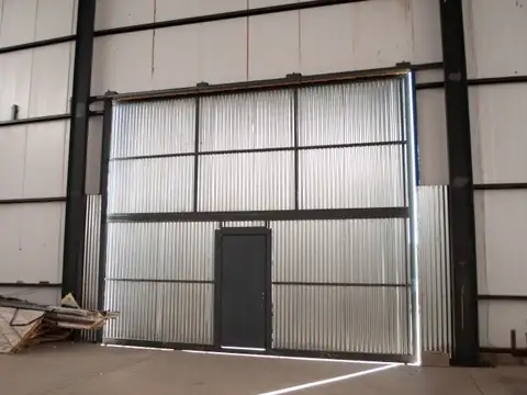Nave Logística 1.900 m² - Autopista a Buenos Aires Km 3 - Centro Logistico