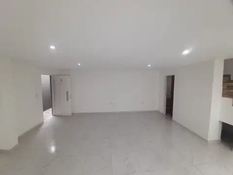 PH EN ALQUILER EN REMEDIOS DE ESCALADA