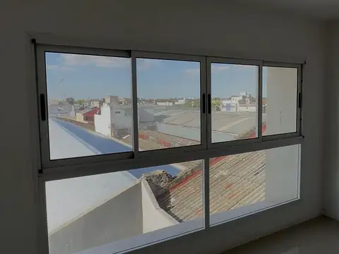 Departamento en Alquiler con 8 cochera