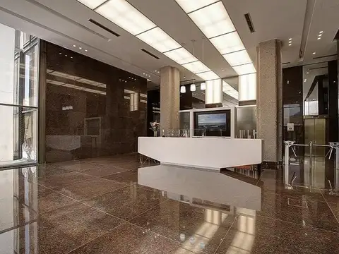 Oficina en Venta con 6 cocheras