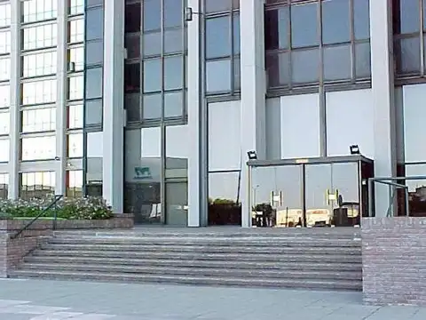 Avenida Eduardo Madero 1000