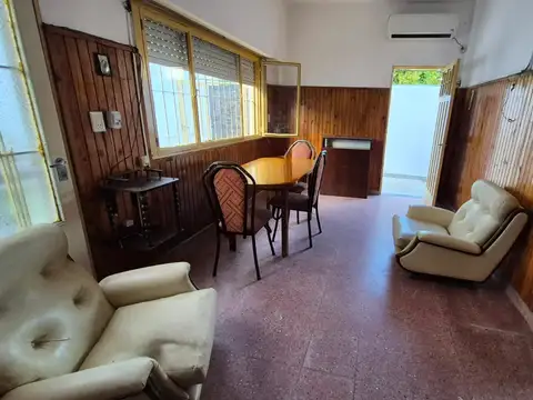 Depto Tipo Casa en Alquiler de 2 dormitorios