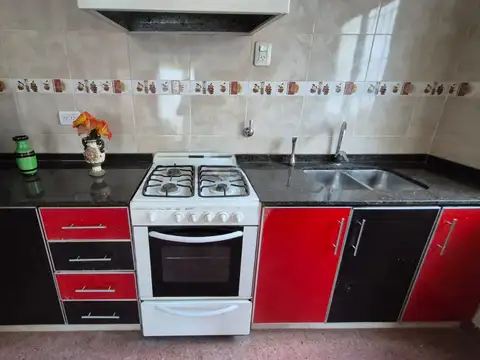 Depto Tipo Casa en Alquiler en Villa Libertad, $ 700.000