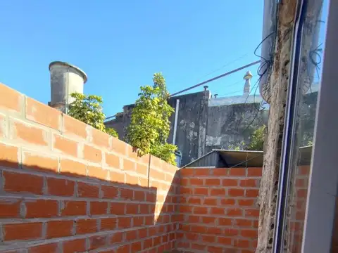 Depto Tipo Casa en Venta de 2 ambientes