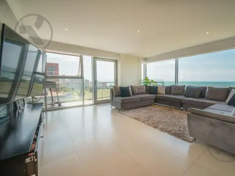 DEPARTAMENTO DE 5 AMBIENTES|  CON VISTAS INIGUALABLES| DEL MAR EL PUERTO Y EL GOLF