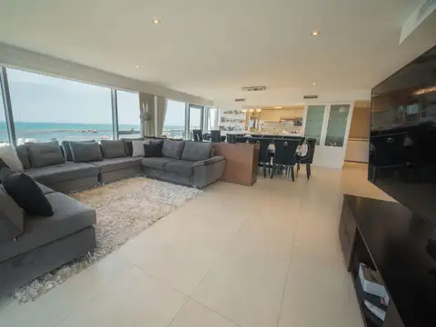 DEPARTAMENTO DE 5 AMBIENTES|  CON VISTAS INIGUALABLES| DEL MAR EL PUERTO Y EL GOLF